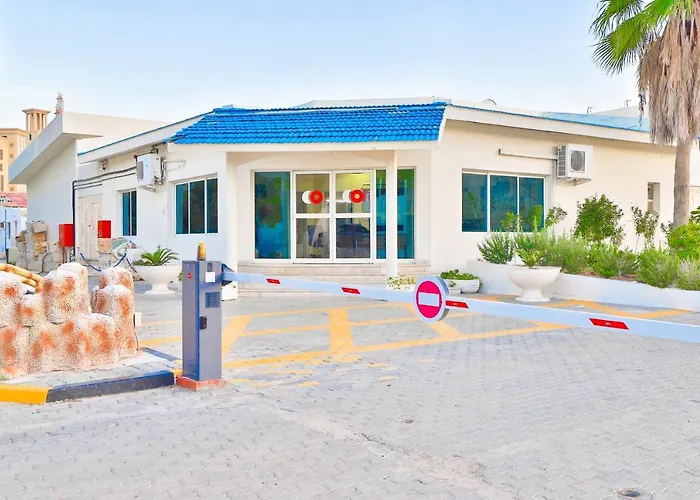 Capital O 224 Holiday Beach Resort Fujairah