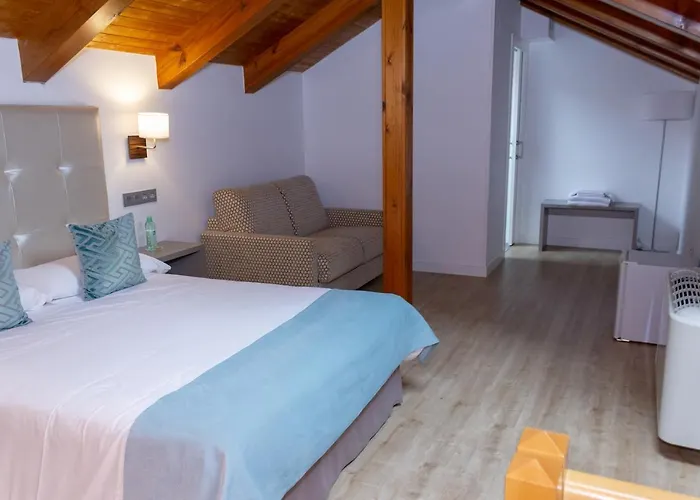 Hab Urban Hostel Segovia