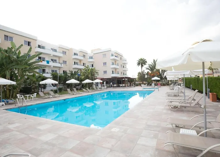 Debbiexenia Hotel Apartments Paralimni
