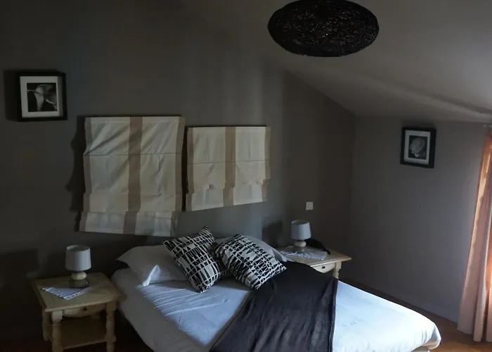 Hotel Saveurs De l'Abbaye à Saintes