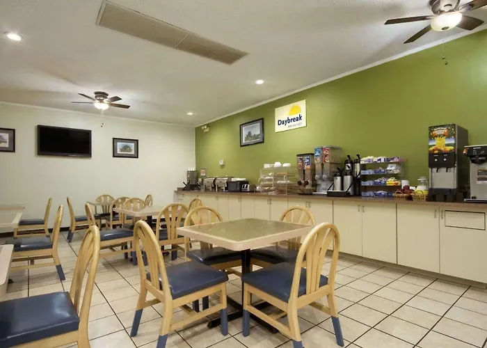 Days Inn By Wyndham Hardeeville/ I-95 State Line