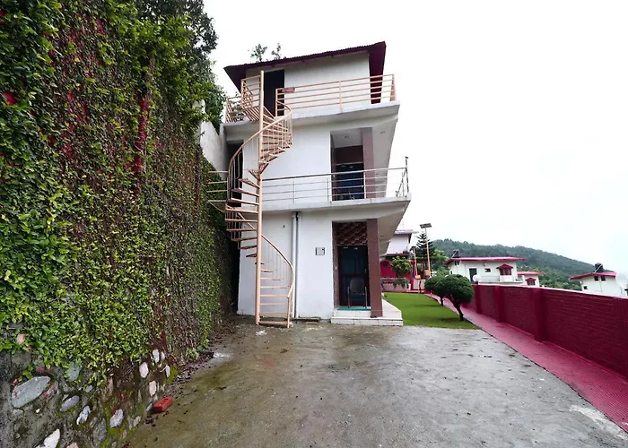 Lake Pleasant Cottage Nainital