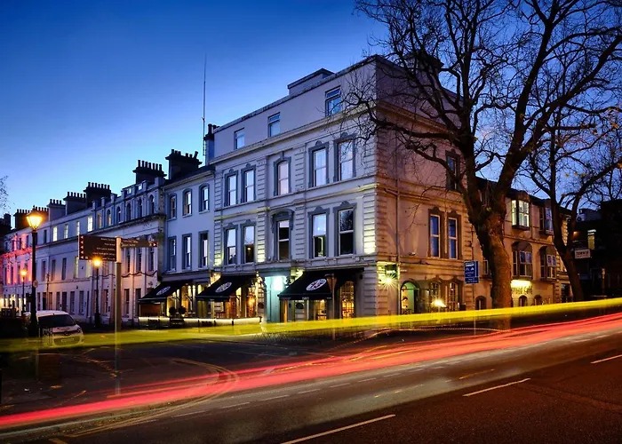 The 1852 Hotel - Self Check-In Belfast