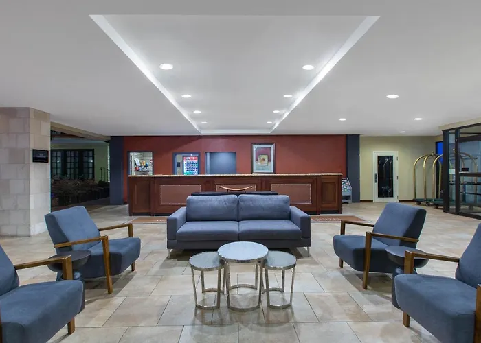 Aksarben Suites Trademark Collection By Wyndham Omaha