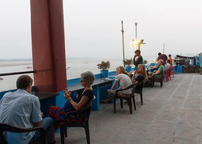 Vishnu Rest House Varanasi