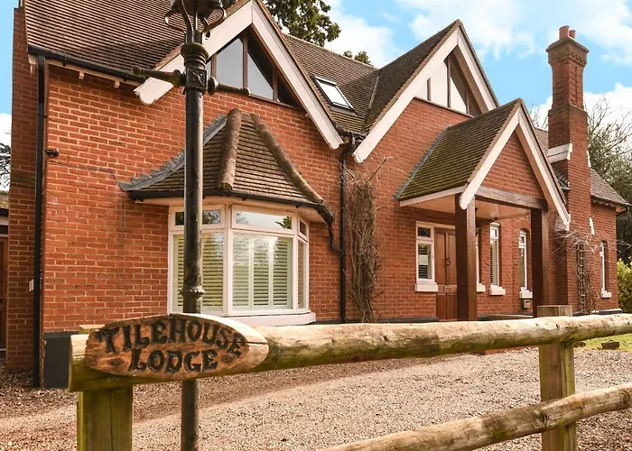 Tilehouse Lodge Denham 