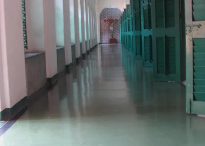 Ywca Gallway Guest House Kolkata