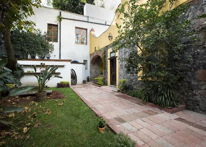 Suites Los Camilos México DF