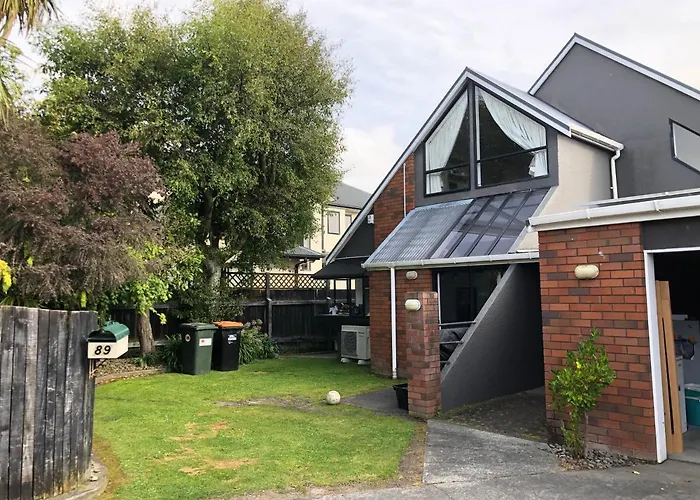 Warm On Waterloo Bed & Breakfast Palmerston North