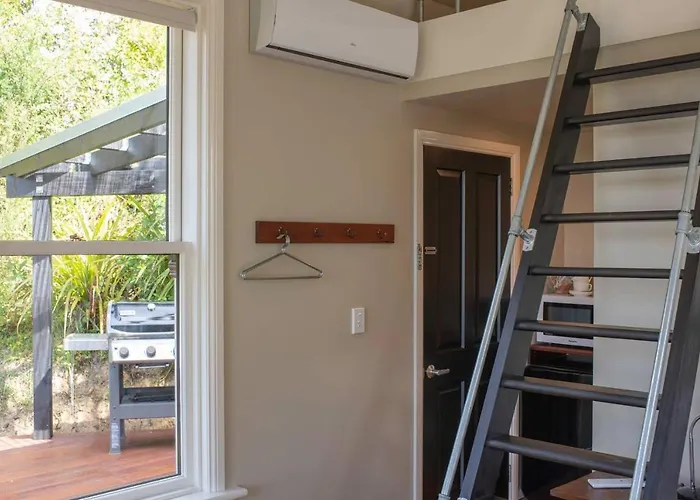 Tiny House In The Sky Hotel Dunedin