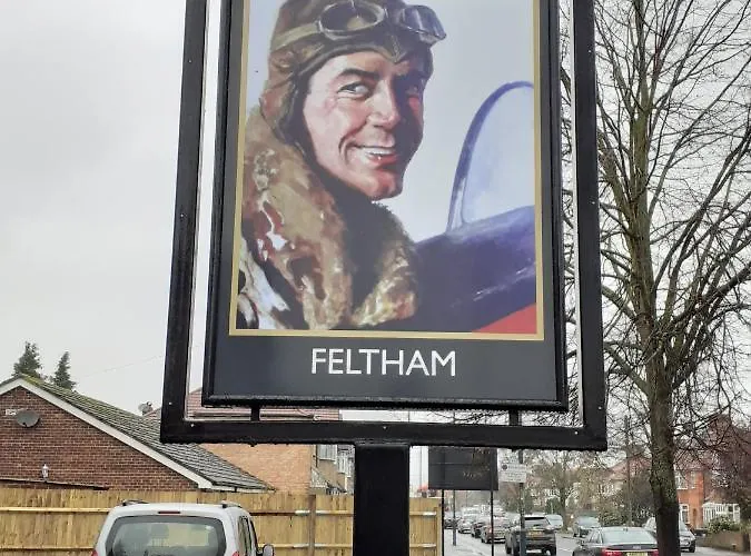 The Airman Hotel Feltham
