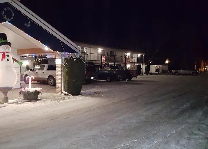 Anchor Riverfront Motel Sicamous