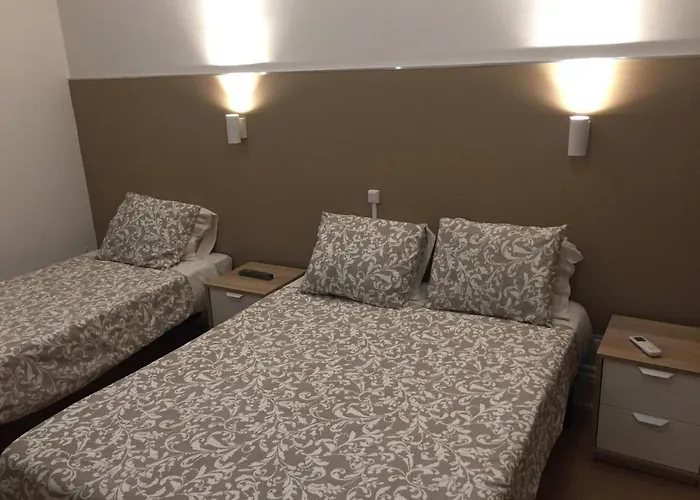 Lira Guest House B&B OOporto