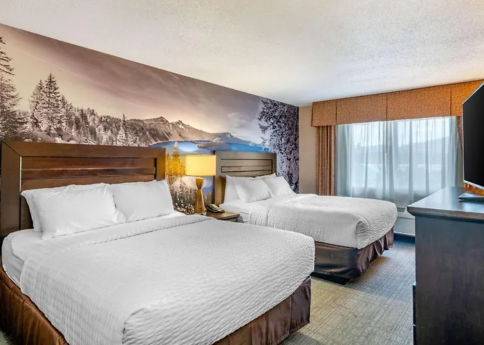 Clarion Pointe Medford Hotel