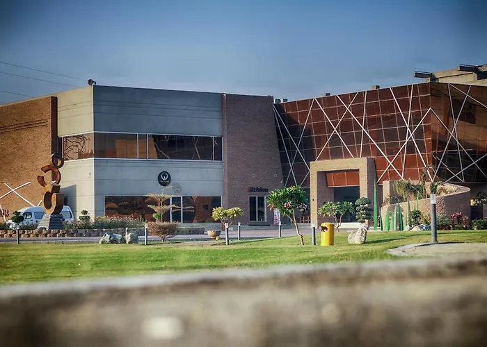 Circle Club Faisalabad Hotel