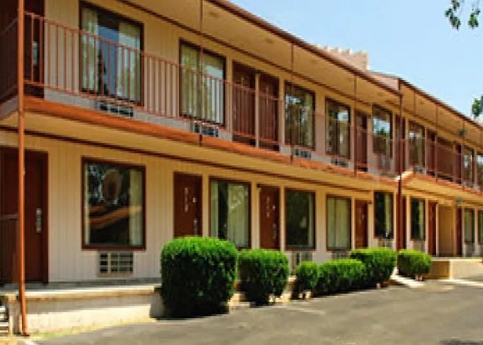 The Parkwood Inn & Suites Mountain View