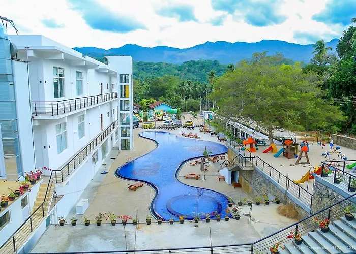 Saru Blue Sapphire Hotel Udawalawe