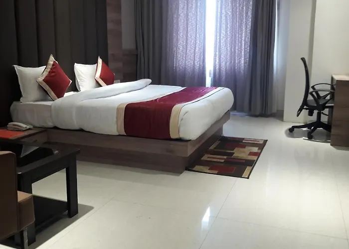 Hotel Crystal Grand Haldwani