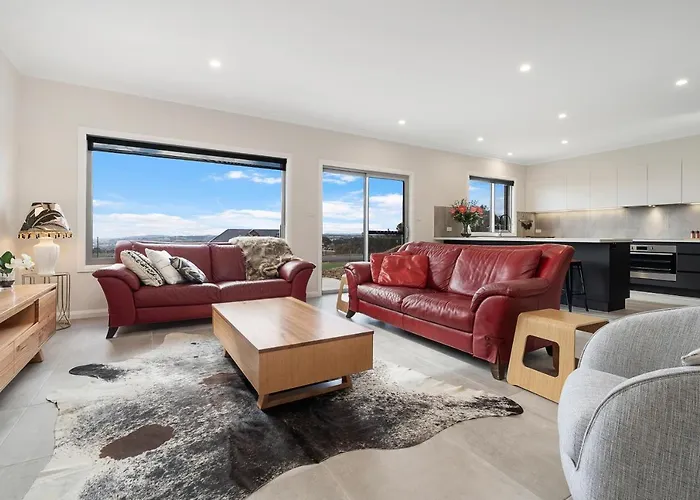 Silverdown Luxury King Rooms Or Apartment Orange