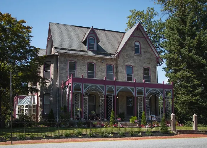 Gifford-Risley House Bed And Breakfast Media