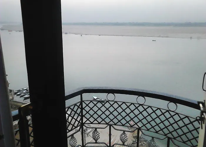Leela Guest House Varanasi