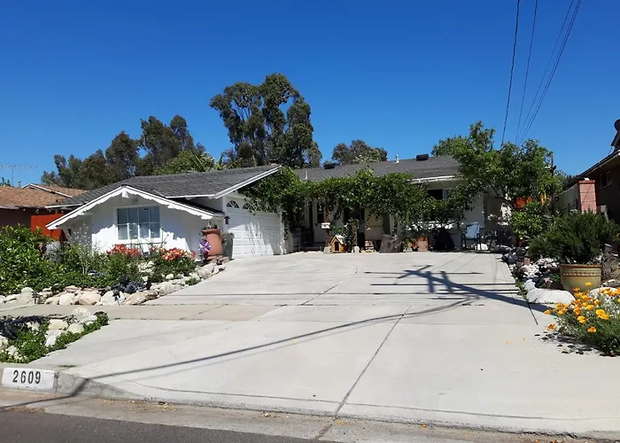Oc House Bed & Breakfast Santa Ana