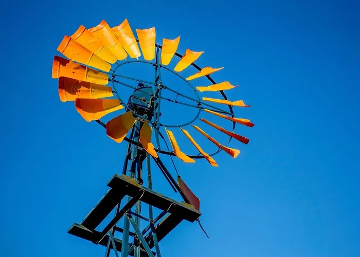 Big4 Ballarat Windmill Holiday Park Hotel