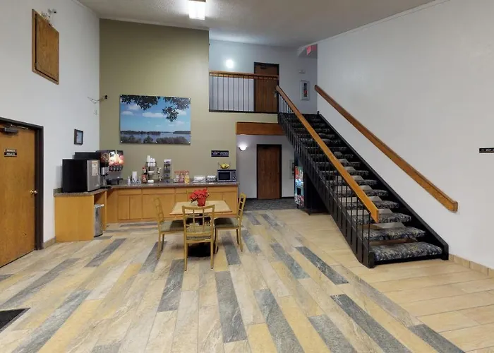 Waconia Inn And Suites