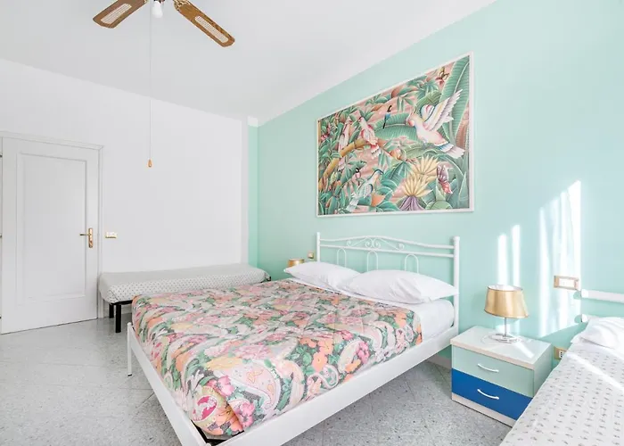 Lia Rooms 2 La Spezia