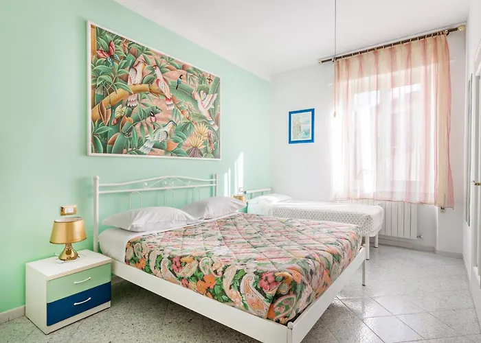 Lia Rooms 2 La Spezia