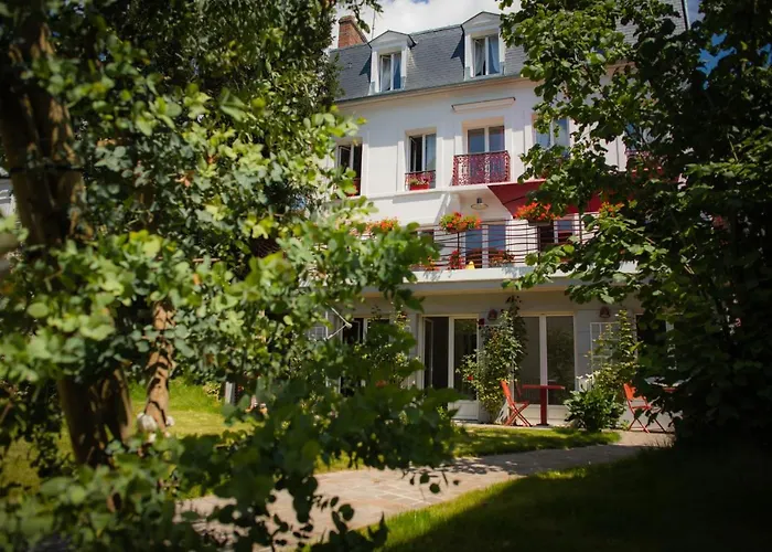 Hotel Le Jardin des Toiles à Triel-sur-Seine