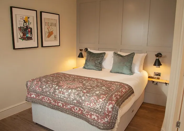 The Kings Arms Hotel Malmesbury