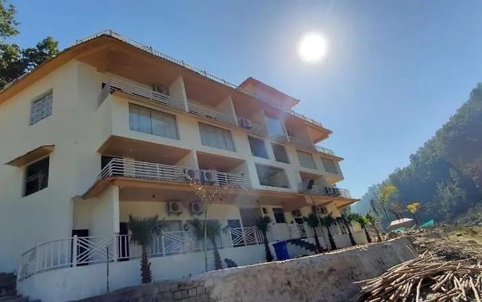 7 Hills Hotel And Resort Lansdowne