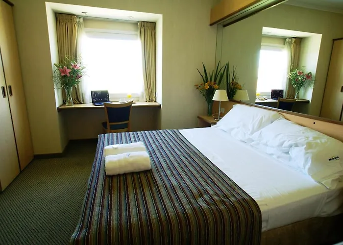 Hotel Aeroparque Inn & Suites Buenos Aires