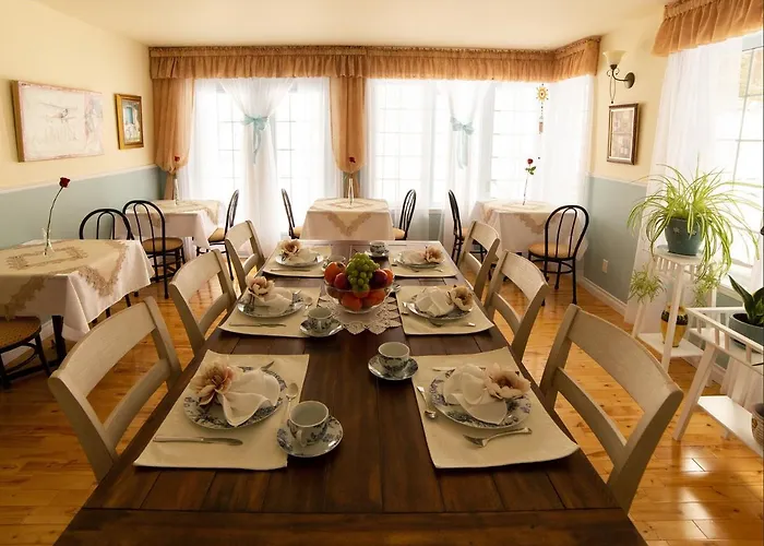 Au Coeur De Saint-Sauveur Bed & Breakfast