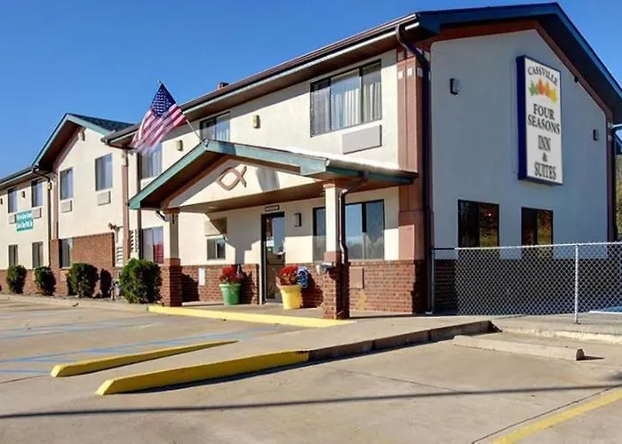Cassville Four Seasons Inn & Suites