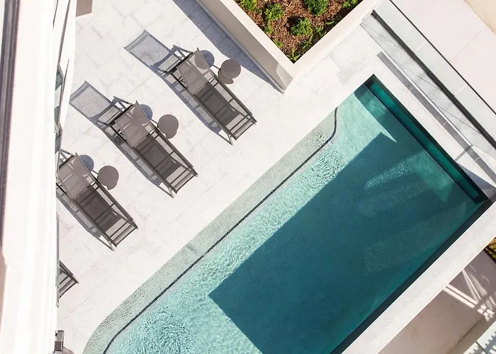 Vue Broadbeach - Official Gold Coast