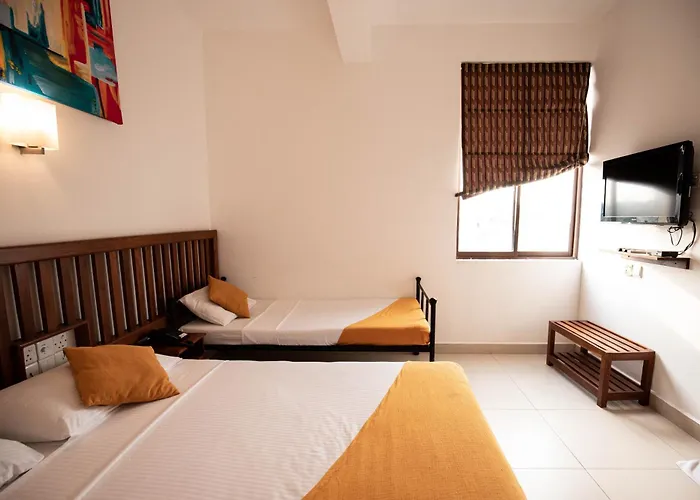 Port View City Hotel Colombo