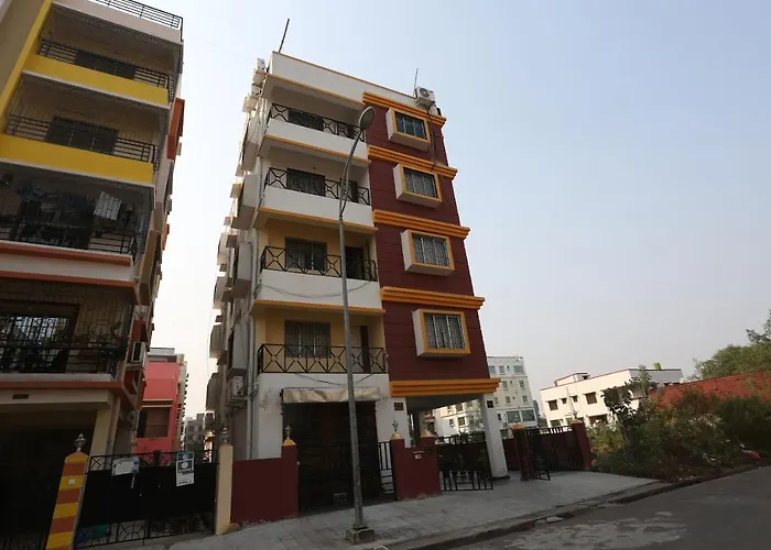 Oyo 24553 Paradise Inn Newtown Kolkata