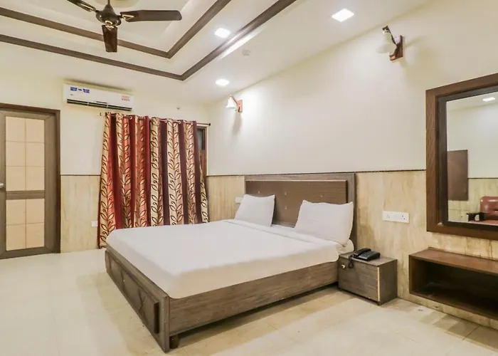 Fabhotel Redisston Noida