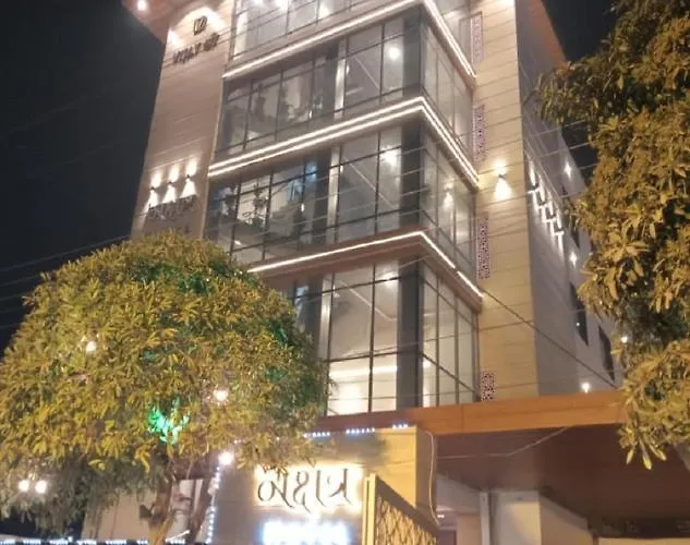 Hotel Nakshatra Lucknow