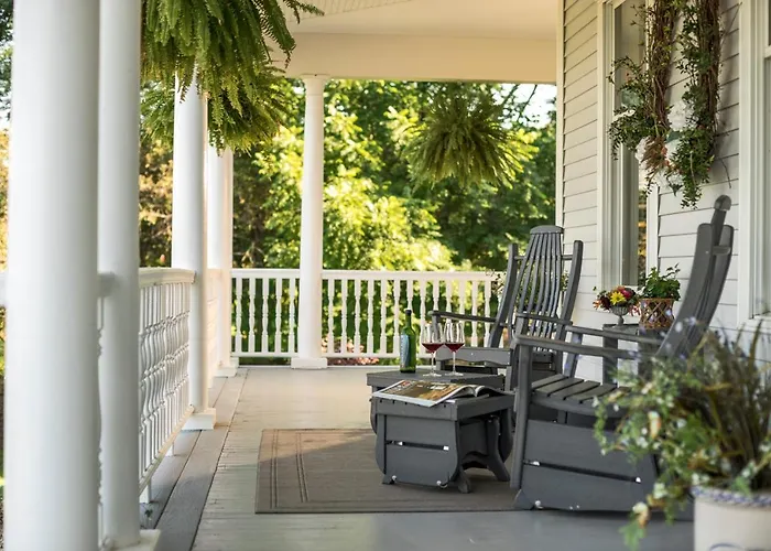 The Jacqueline House Bed & Breakfast New Castle