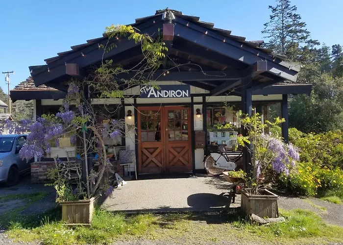 The Andiron Seaside Inn & Cabins Little River