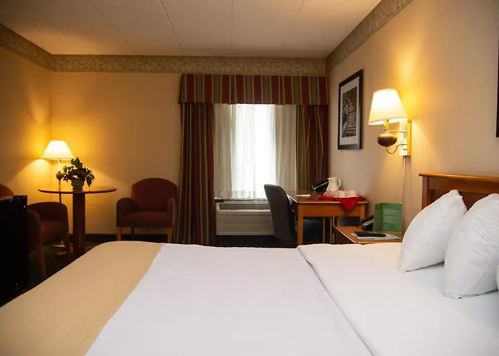 Holiday Lodge Hotel And Conference Center Oak Hill