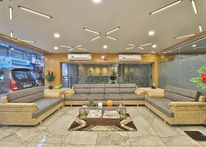 Hotel Le Grand Surat