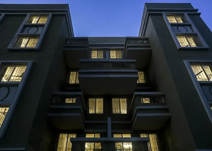 Treebo Luxe Suite, Shivaji Nagar Pune
