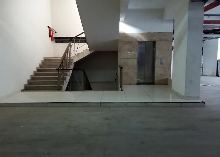 Hotel Rr Palace Ahmedabad