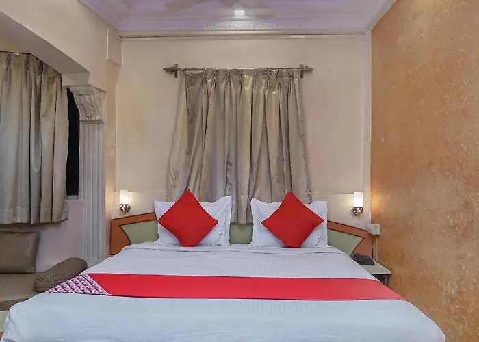 Hotel Tushar Pune
