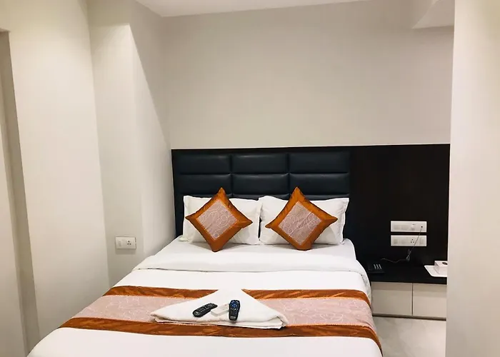 Hotel Flora Suites - Fort Mumbai