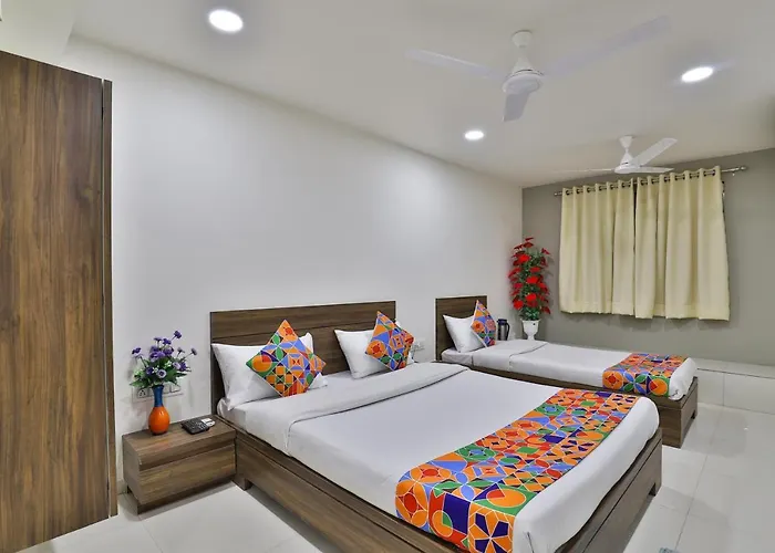 Hotel Nice Railway Station Vadodara